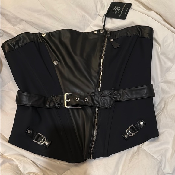 Black Corset with Belt and Zipper - Picture 11 of 17